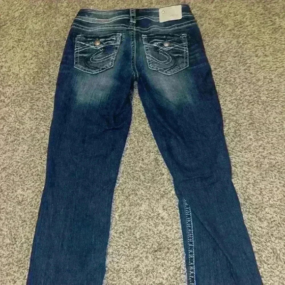 Silver Jeans Capris - Picture 2 of 5